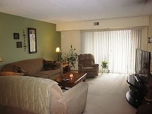 2nd image of 1450 Plymouth Ln APT 313