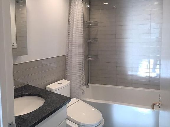 5th image of 124 E 79th St #5C