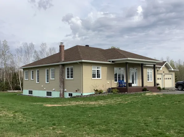 231 22nd Avenue, Madawaska, ME 04756