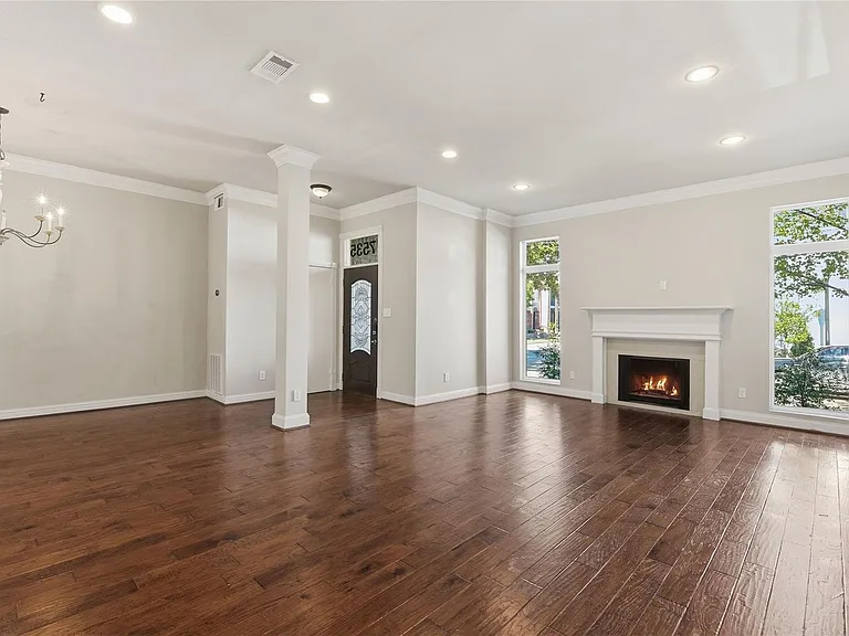 7535 Olympia Dr — Photo 9