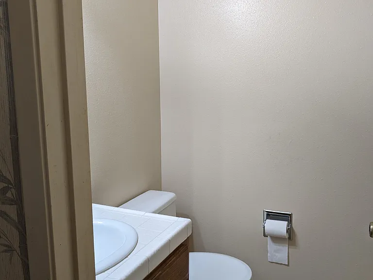1/2 bath