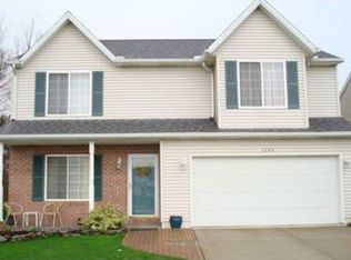 1194 Oxford Cir, Akron, OH 44312