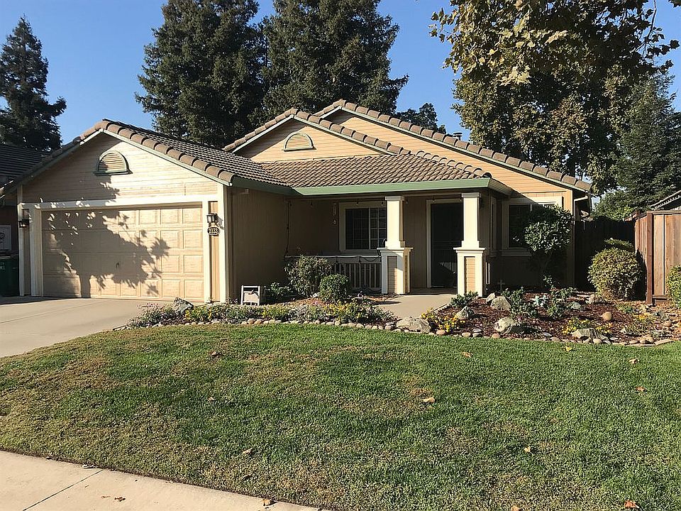 2nd image of 2133 Bluejay Way