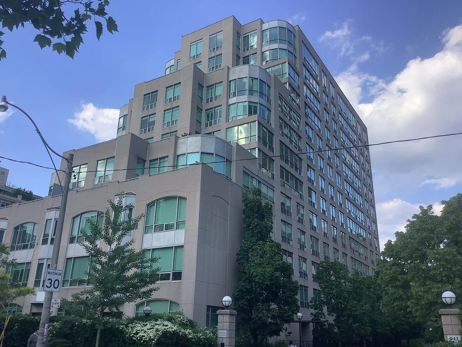 1 bed, 700 sqft, $2,500 — Photo 4