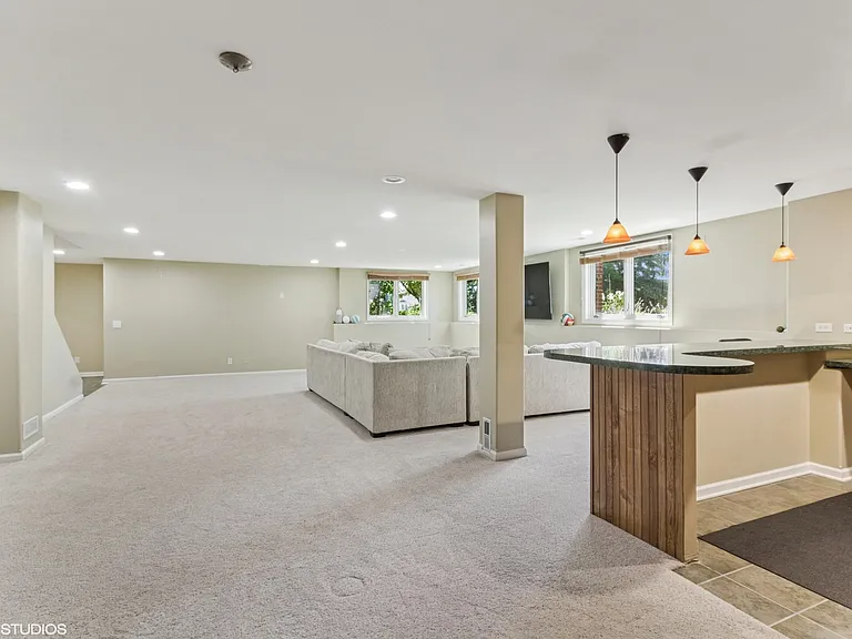 3304 Rollingridge Rd — Photo 35
