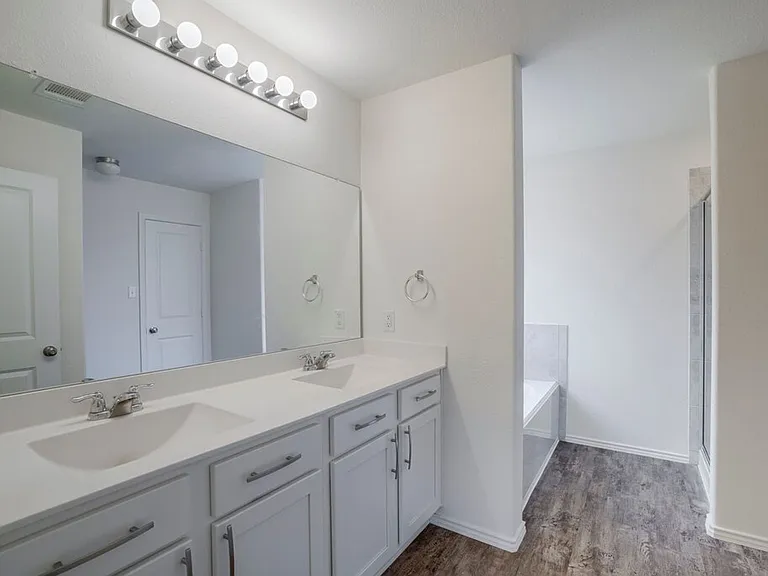 3200 Windy Vane Dr — Photo 18