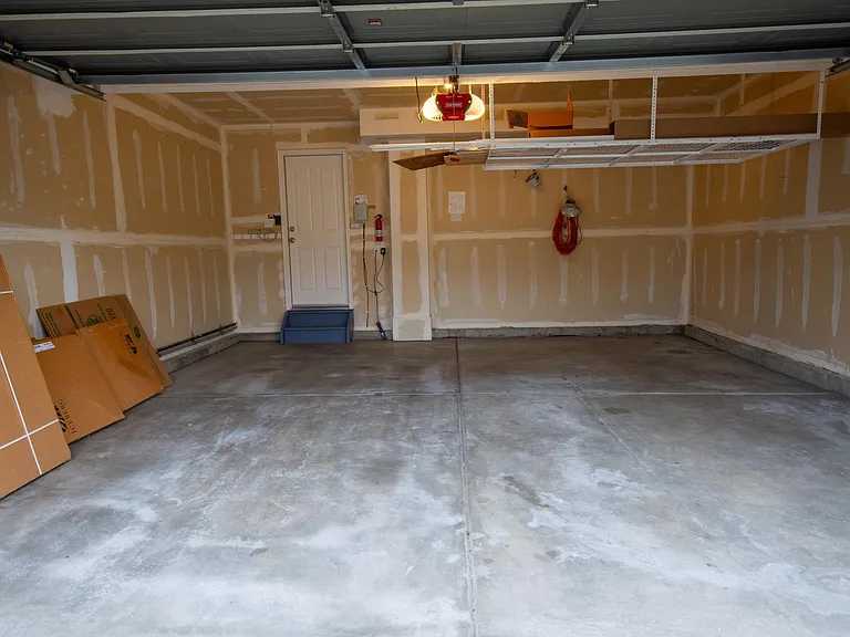 5747 Jaguar Way — Photo 32
