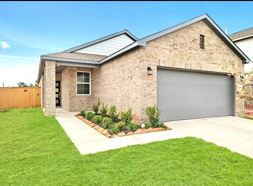 Building Photo - 32915 Silver Meadow Way
