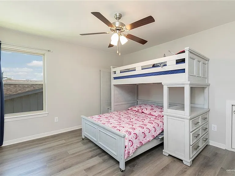 2108 N Sonador Dr — Photo 13