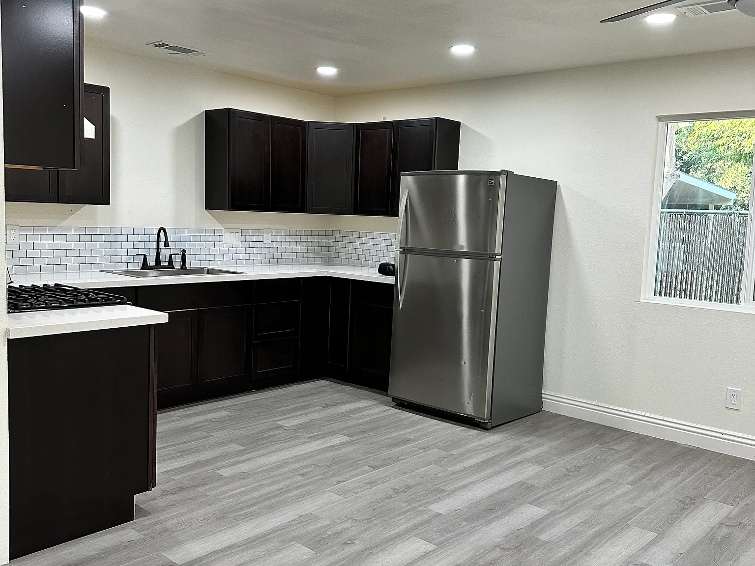 2 bed, $1,800 — Photo 3