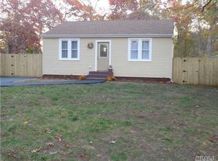 39 N Washington Ave, Centereach, NY 11720