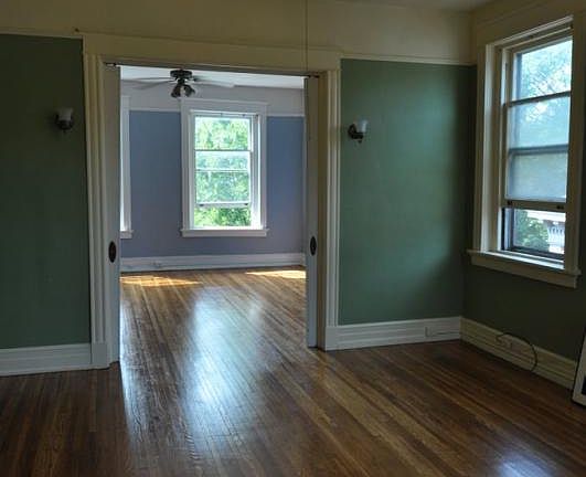 2nd image of 2906 Monument Ave APT 05