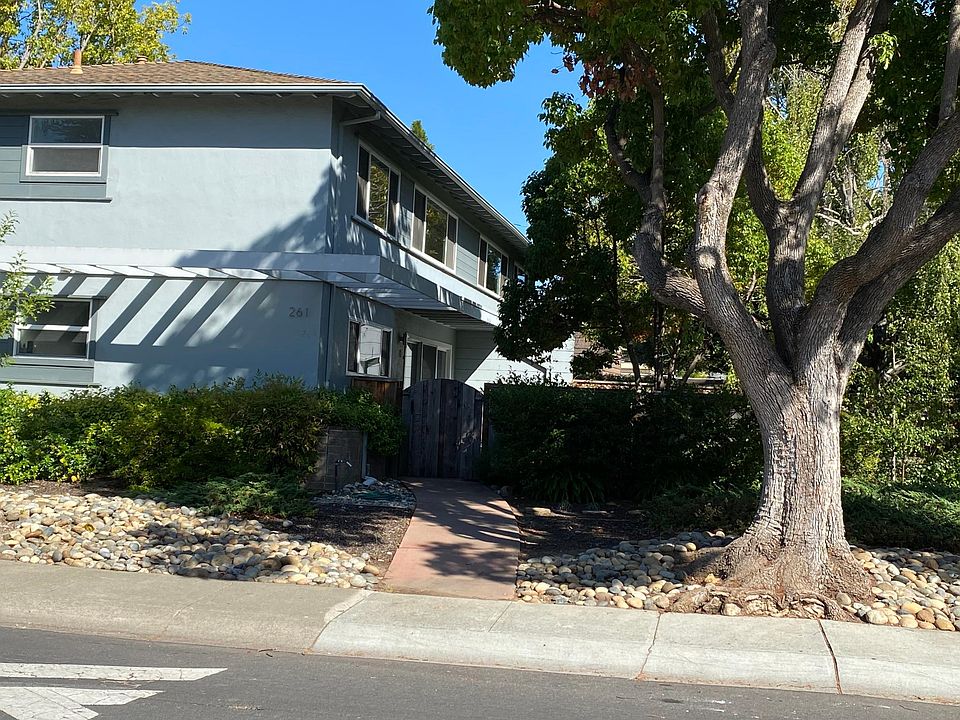 1st image of 261 Linfield Dr APT 1