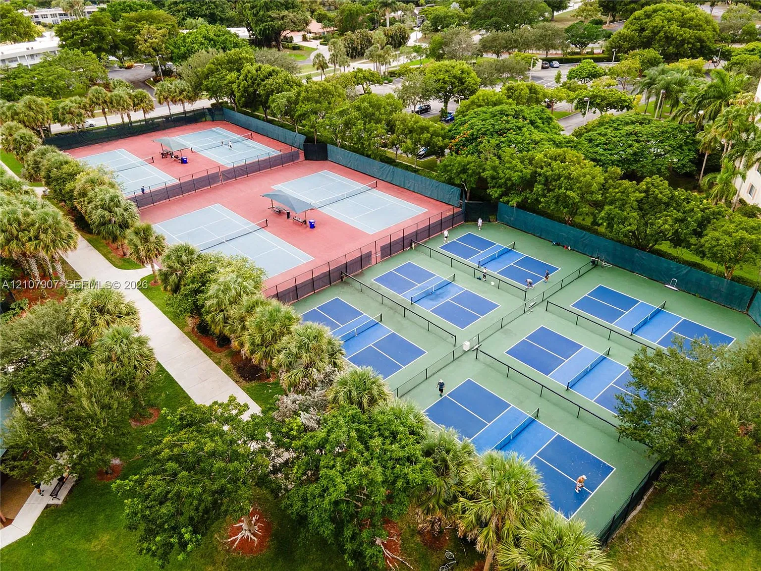 Royal Point At Palm Aire — Photo 3