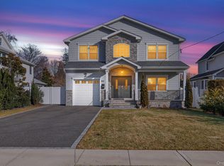 805 Pine Place, Bellmore, NY 11710