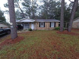 616 Masterson Ave, Chickasaw, AL 36611