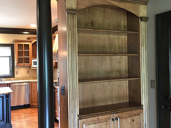 4th image of 3026 W Glen Ave