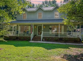 3710 Applewood Rd, Randleman, NC 27317