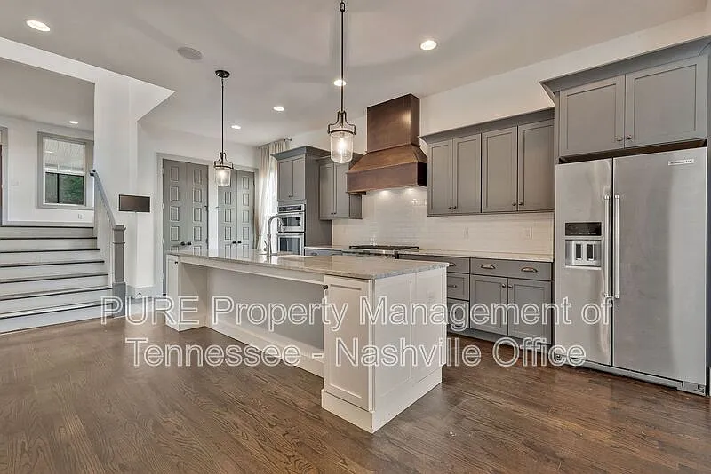 4 bed, 3.0 bath, 3514 sqft, $5,995 — Photo 2