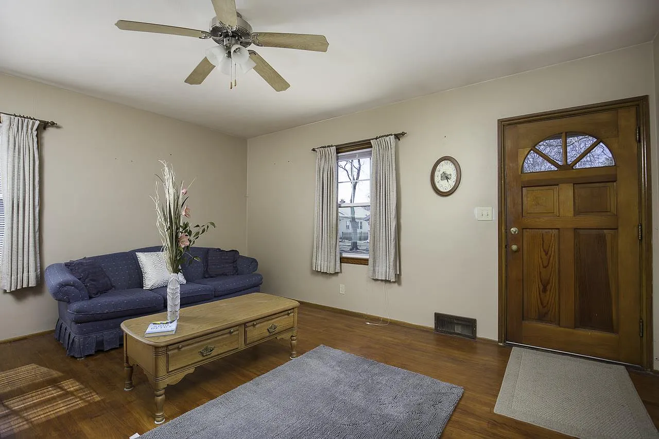 1525 36th St photo 1