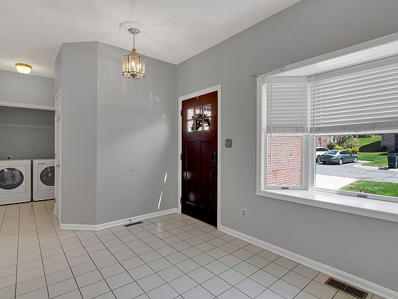 Foyer and Breakfast nook.