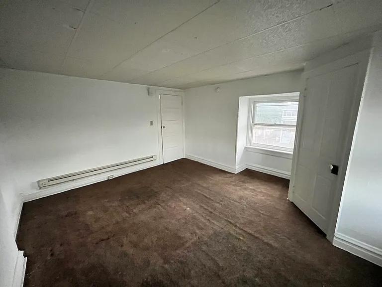 33 W Commerce St — Photo 13