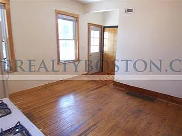 346 Faneuil St #2 — Photo 10