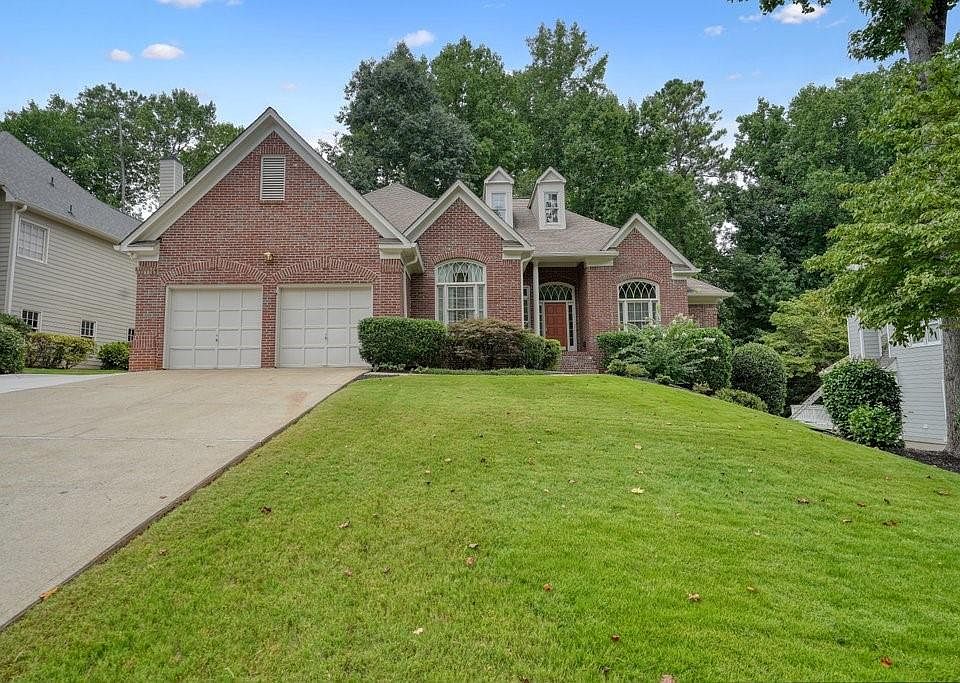 1st image of 994 Chesterfield Pl NW