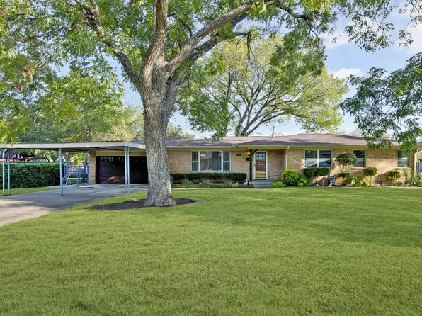 7305 Coronet St, North Richland Hills, TX 76180