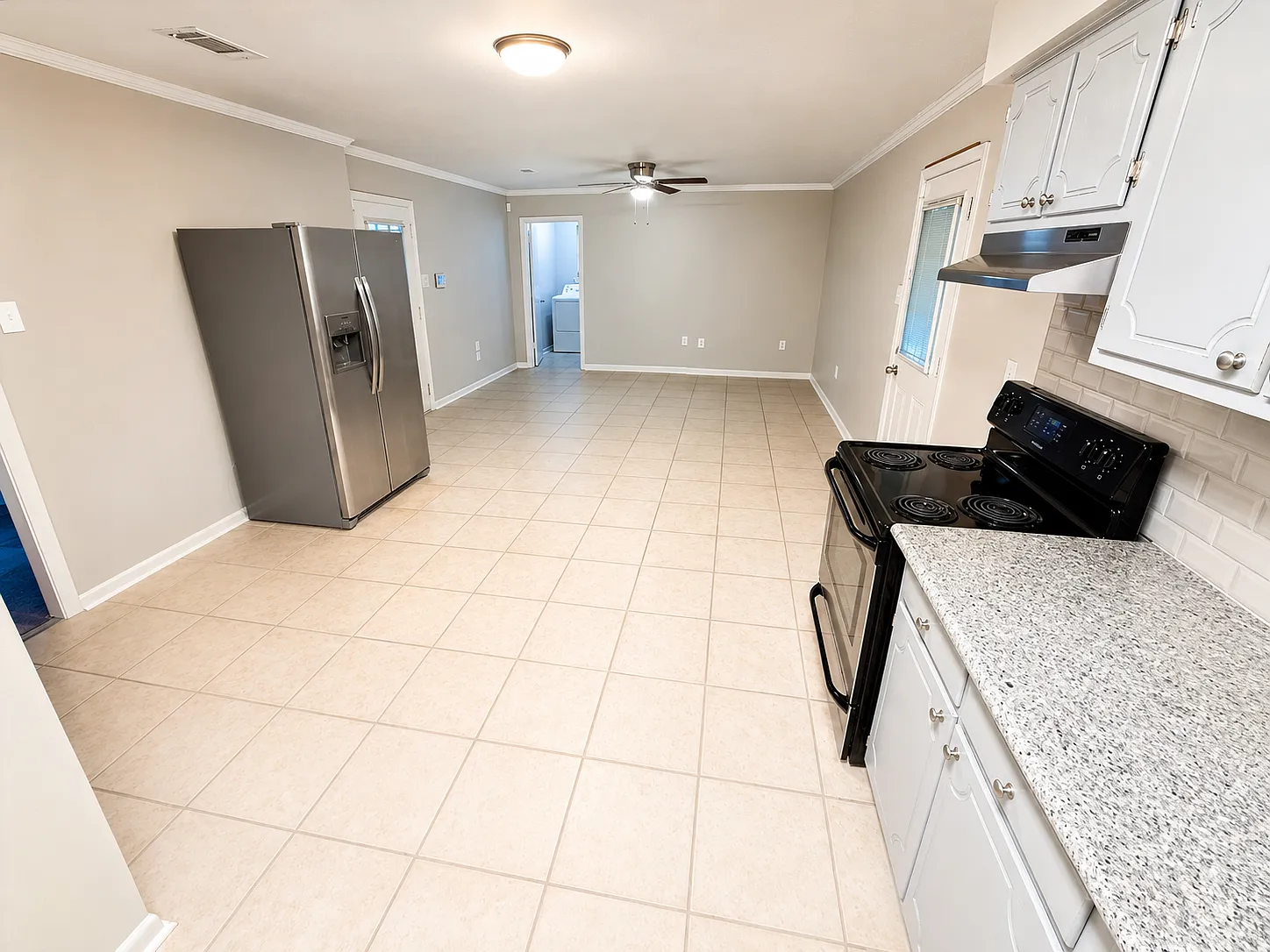 3 bed, 1339 sqft, $2,050 — Photo 4