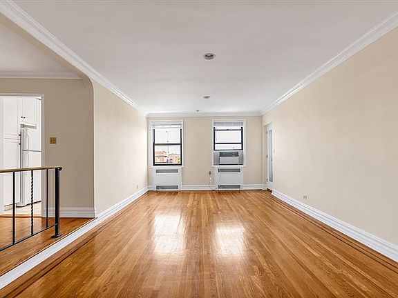 3rd image of 69-10 Yellowstone Blvd #611