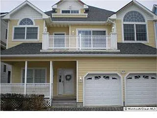 1615 Beacon Ln photo 1