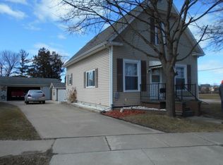 571 Center St, Sebewaing, MI 48759