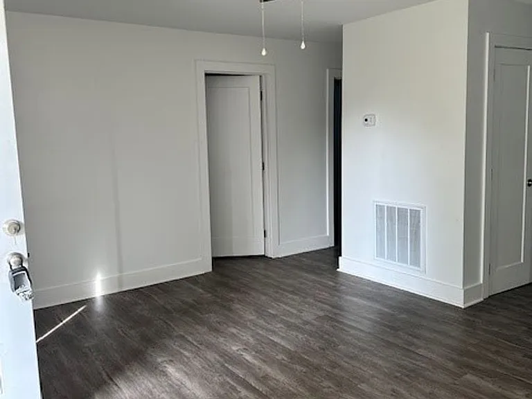 104 Northwood Ave — Photo 13