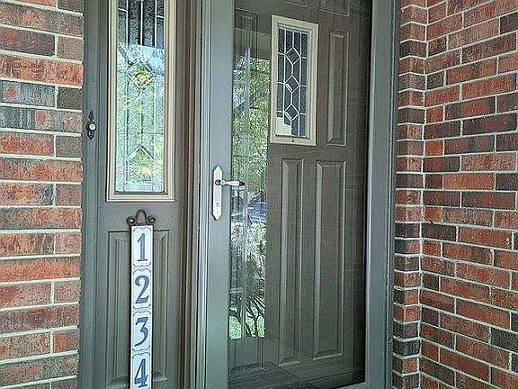 5th image of 1234 N Coachhouse Rd