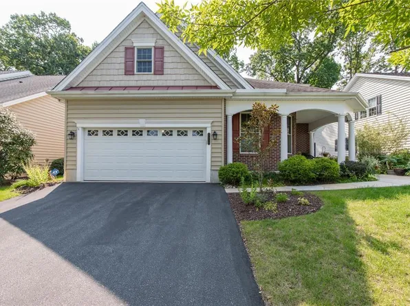 5351 General Dr, Bethlehem, PA 18017