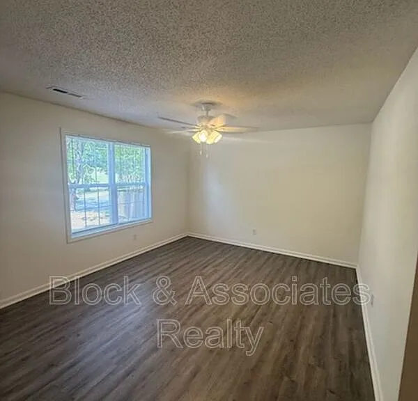 515 Holly St — Photo 7