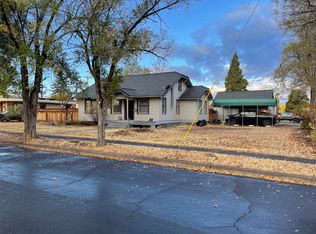 607 SW 12th St, Redmond, OR 97756