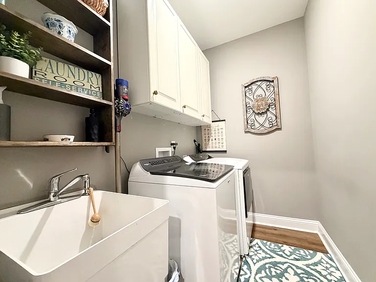 233 Forester Dr — Photo 6