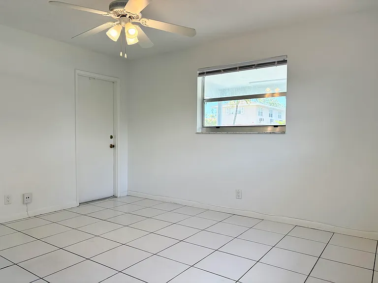 1605 NE 50th Ct #1 — Photo 16