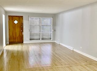 9100 S Essex Ave, Chicago, IL