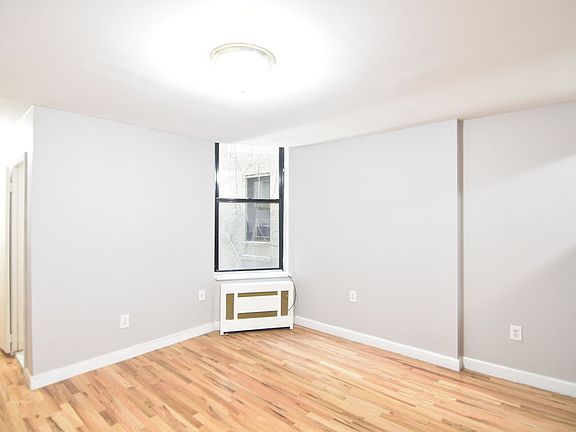5th image of 1833 7th Ave APT 1C
