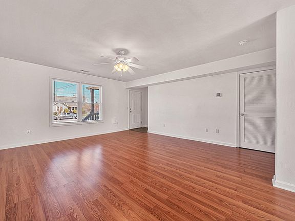 3rd image of 902 Bowman Ave
