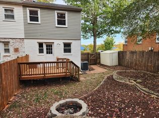 6914 University Dr, Alexandria, VA 22307