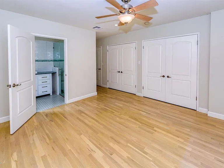 3960 Mayfield Ave — Photo 12