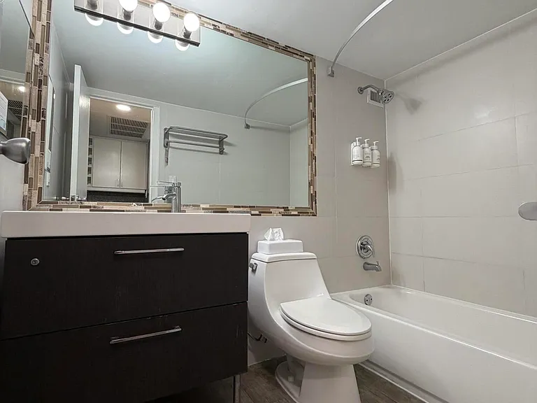 19201 Collins Ave #1122 — Photo 15