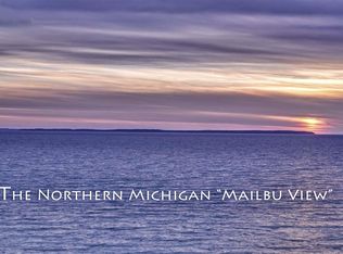 14 N Onominese Trl, Northport, MI 49670