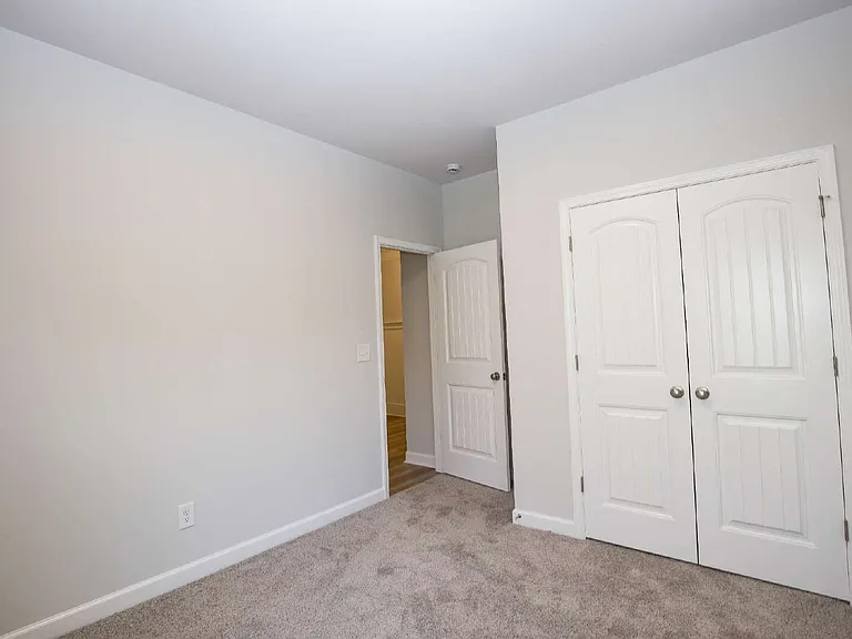 132 Michter St — Photo 35