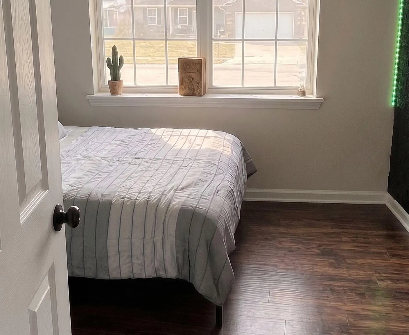 2 bed, 1.5 bath, 1990 sqft, $754 — Photo 2