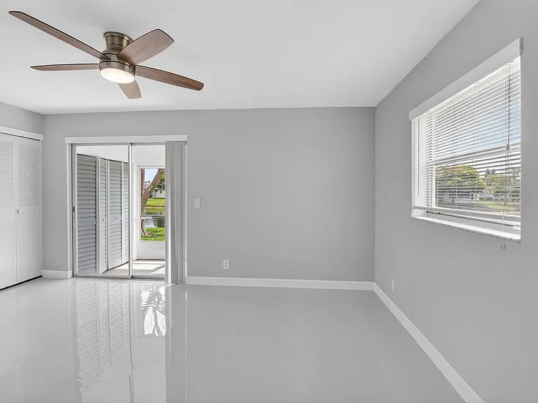 11 Brittany Ave #A — Photo 21